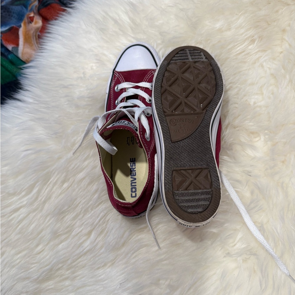 Converse Low Top Sneakers in Burgundy and White - Picture 4 of 4
